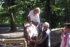 2005_049